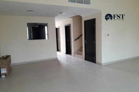 Σπίτι σε International City, Dubai, ΗΑΕ 3 υπνοδωμάτια, 156.2 τ.μ. Αρ. 546099 - φωτογραφία 2