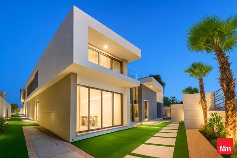 Vilë në Deira, Dubai, Emiratet e Bashkuara Arabe 10 dhoma gjumi, 780.4 m2. № 646698 - Foto 1