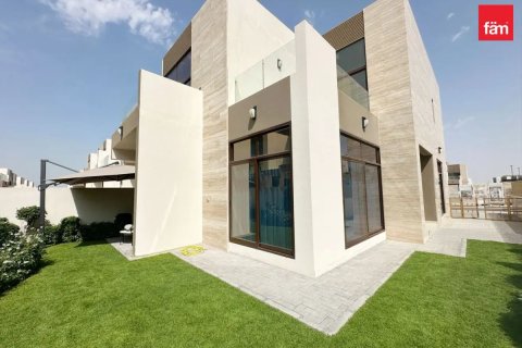 Villa itt: Dubai, EAE, 4 hálószoba, 288 m², azonosító: 646697 - fénykép 1