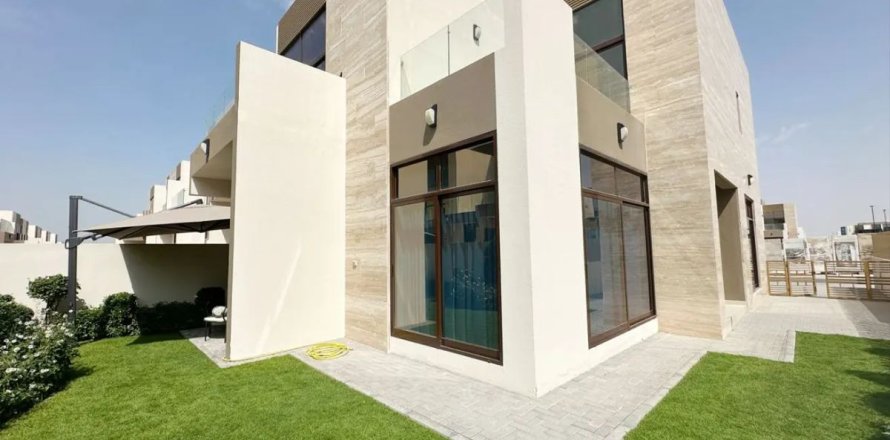 Villa itt: Dubai, EAE, 4 hálószoba, 288 m², azonosító: 646697