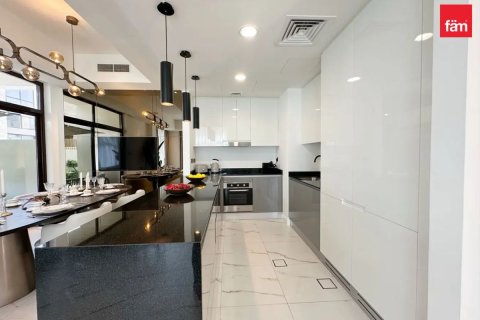 Villa itt: Dubai, EAE, 4 hálószoba, 288 m², azonosító: 646697 - fénykép 4