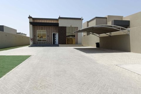 Villa til leie i Al Hamra Village, Ras Al Khaimah, Emiratene 3 soverom, 186 kvm Nr. 656696 - Foto 2