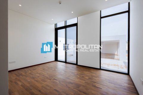 Vila di Abu Dhabi, UAE 6 bilik tidur, 2032 meter persegi № 695827 - foto 11