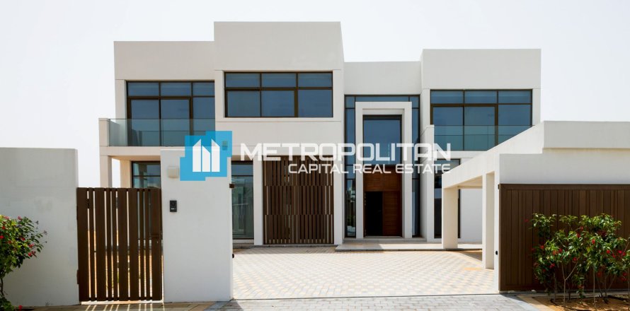 Villa en Abu Dhabi, EAU 6 dormitorios, 2030 m² № 695828
