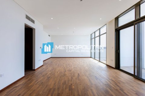 Villa en venta en Abu Dhabi, EAU 6 dormitorios, 2030 m2 № 695828 - foto 9