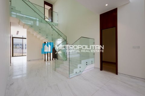 Villa en venta en Abu Dhabi, EAU 6 dormitorios, 2030 m2 № 695828 - foto 16