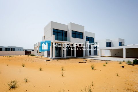 Villa en venta en Abu Dhabi, EAU 6 dormitorios, 2030 m2 № 695828 - foto 26