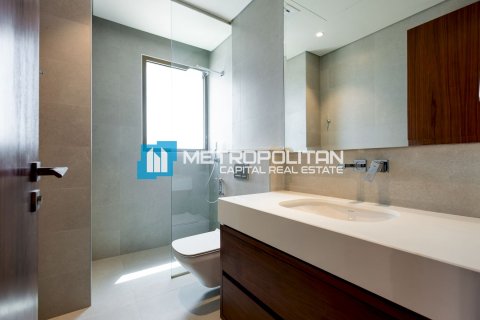 Villa en venta en Abu Dhabi, EAU 6 dormitorios, 2030 m2 № 695828 - foto 19