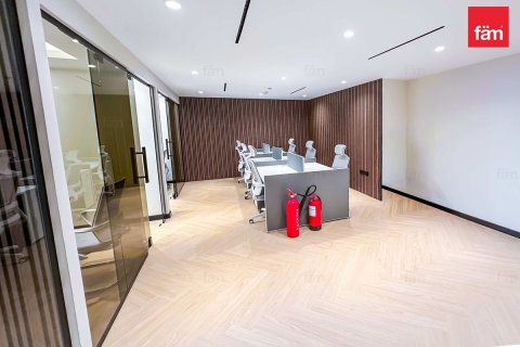 Biuro na sprzedaż w Dubai, ZEA 118 mkw., nr 662436 - zdjęcie 2