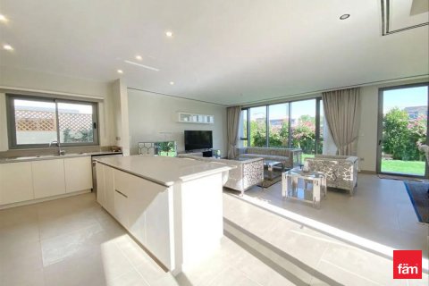 Снять в аренду виллу в Дубай Хилс Эстейт, ОАЭ 4 спальни, 349м2, № 662433 - фото 7