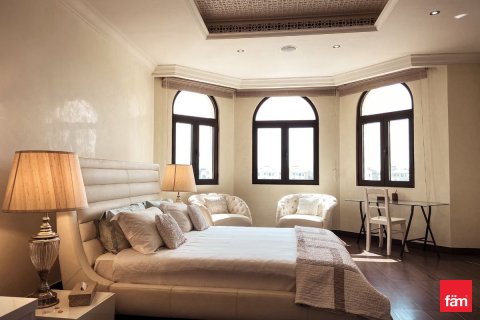 Vila di Palm Jumeirah, Dubai, UAE 4 bilik tidur, 657.7 meter persegi № 645876 - foto 13
