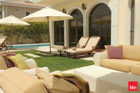Vila di Palm Jumeirah, Dubai, UAE 4 bilik tidur, 657.7 meter persegi № 645876 - foto 11