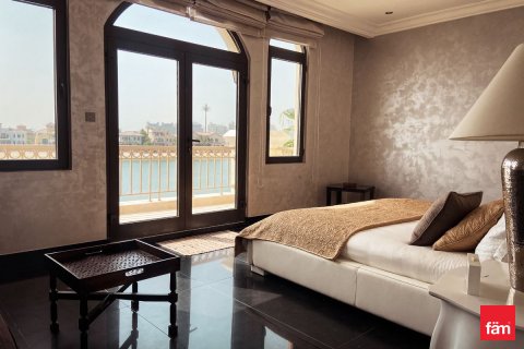 Vila di Palm Jumeirah, Dubai, UAE 4 bilik tidur, 657.7 meter persegi № 645876 - foto 9