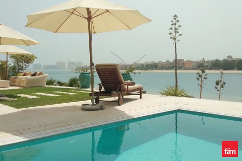 Vila di Palm Jumeirah, Dubai, UAE 4 bilik tidur, 657.7 meter persegi № 645876 - foto 1