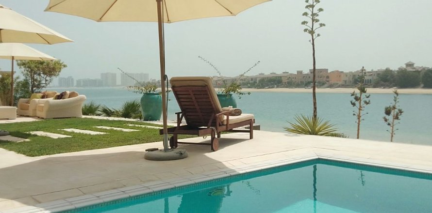 Vila di Palm Jumeirah, Dubai, UAE 4 bilik tidur, 657.7 meter persegi № 645876