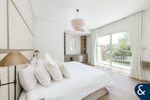 Vila di Dubai Sports City, Dubai, UAE 5 bilik tidur, 446 meter persegi № 697957 - foto 8