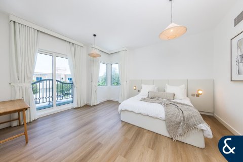 Vila di Dubai Sports City, Dubai, UAE 5 bilik tidur, 446 meter persegi № 697957 - foto 13