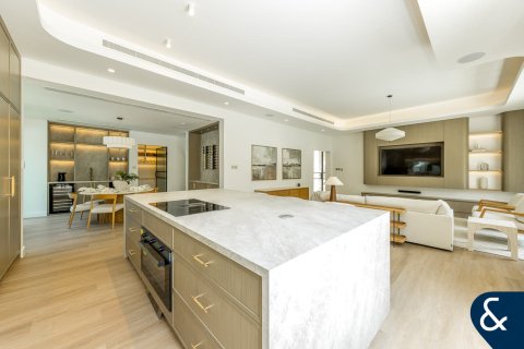 Vila di Dubai Sports City, Dubai, UAE 5 bilik tidur, 446 meter persegi № 697957 - foto 3