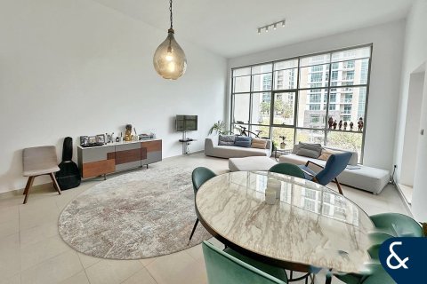 Купити квартиру в Даунтаун Дубай (Даунтаун Бурдж Дубай), ОАЕ 2 спальні, 131м2, № 697958 - фото 2