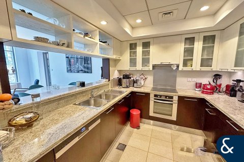 Купити квартиру в Даунтаун Дубай (Даунтаун Бурдж Дубай), ОАЕ 2 спальні, 131м2, № 697958 - фото 4