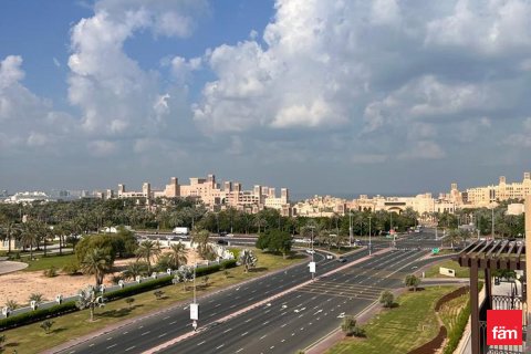 Umm Suqeim, Dubai, UAE의 아파트 침실 3개, 185.9제곱미터 번호 682100