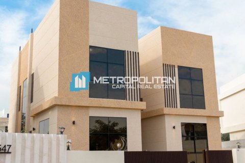 Vila na Yas Island, Abu Dhabi, SAE 5 spální, 672.1 m2 č. 690667 - Fotografia 9