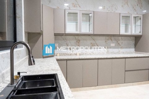Vila na Yas Island, Abu Dhabi, SAE 5 spální, 672.1 m2 č. 690667 - Fotografia 16