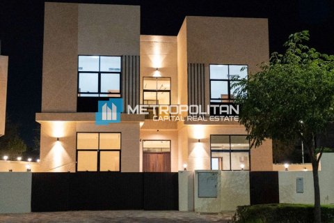 Vila na Yas Island, Abu Dhabi, SAE 5 spální, 672.1 m2 č. 690667 - Fotografia 11