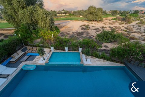 Villa till försäljning i Arabian Ranches, Dubai, UAE 5 sovrum, 575 kvm Nr. 666566 - fotografi 15
