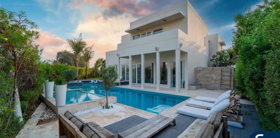 Villa i Arabian Ranches, Dubai, UAE 5 sovrum, 575 kvm Nr. 666566