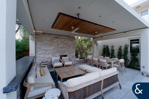 Villa till försäljning i Arabian Ranches, Dubai, UAE 5 sovrum, 575 kvm Nr. 666566 - fotografi 10