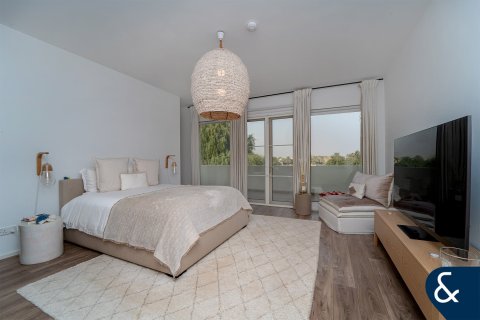 Villa till försäljning i Arabian Ranches, Dubai, UAE 5 sovrum, 575 kvm Nr. 666566 - fotografi 8