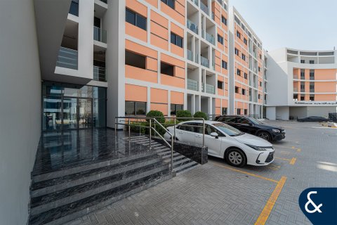 بناية للبيع في مجمع دبي للاستثمار، دبي، الإمارات العربية المتحدة 38691 متر مربع ، رقم 666564 - صورة 3