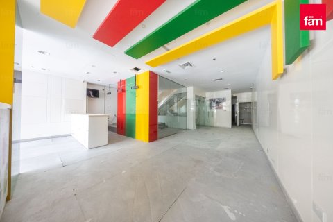 Tienda en alquiler en Dubai Marina, Dubai, EAU 404.3 m2 № 693029 - foto 6