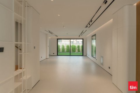 Vila v Al Barsha, Dubai, SAE 4 spálne, 367.2 m2 č. 693025 - Fotografia 4