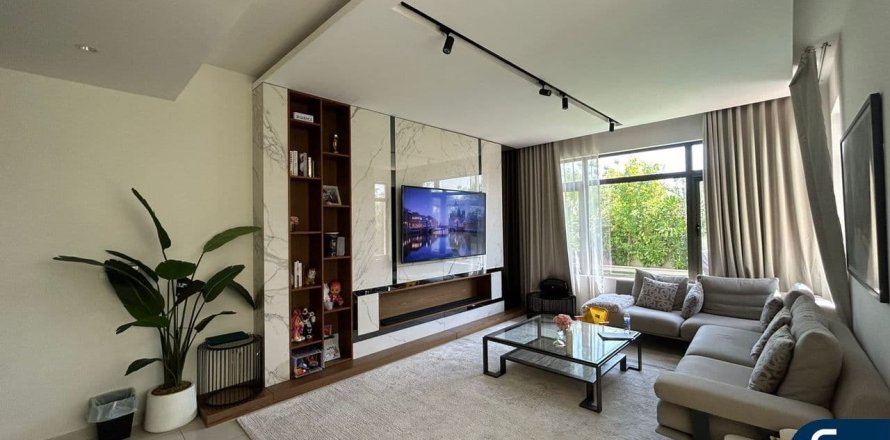 Villa Reem, Dubaijā, AAE 4 istabas, 276 m2 Nr. 667863