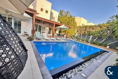 Vila di Meadows, Dubai, UEA 5 kamar tidur, 343 m2 nomor 667860 - foto 1