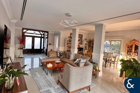 Vila di Meadows, Dubai, UEA 5 kamar tidur, 343 m2 nomor 667860 - foto 3