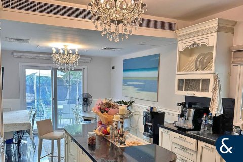 Vila di Meadows, Dubai, UEA 5 kamar tidur, 343 m2 nomor 667860 - foto 2