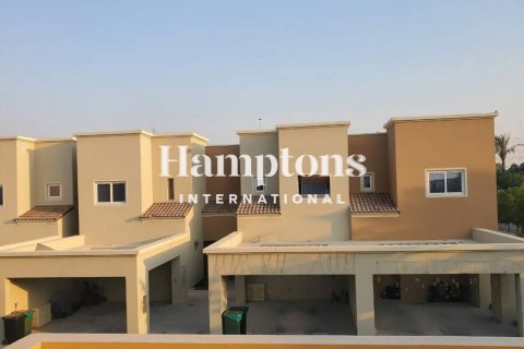 Kaupunkipientalo Dubai Land, Dubai, Arabiemiraatit 3 makuuhuonetta, 178.93117800 m2 № 651504 - kuva 1