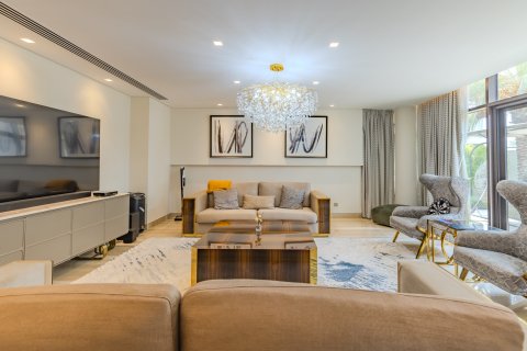 Villa DAMAC Hills (Akoya by DAMAC), Dubaijā, AAE 5 istabas, 549.79995400 m2 Nr. 651532 - attēls 14