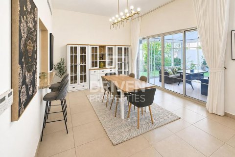 Üürile anda villa asukohaga Nadd Al Sheba, Dubai, AÜE: 4 magamistoaga, 469.9 m² Nr 759749 - pilt 5