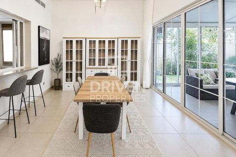 Üürile anda villa asukohaga Nadd Al Sheba, Dubai, AÜE: 4 magamistoaga, 469.9 m² Nr 759749 - pilt 3