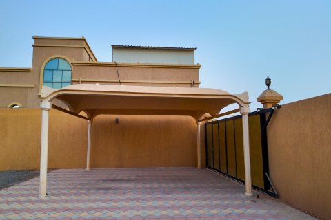 Villa en venta en Al Dhait, Ras Al Khaimah, EAU 3 dormitorios, 929 m2 № 735249 - foto 16