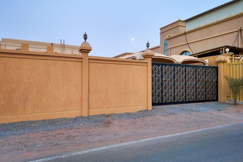 Villa en venta en Al Dhait, Ras Al Khaimah, EAU 3 dormitorios, 929 m2 № 735249 - foto 17