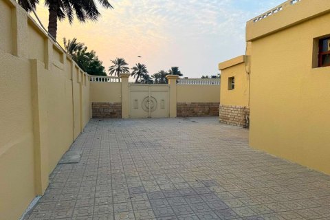 Βίλα σε Al Rams, Ras Al Khaimah, ΗΑΕ 6 υπνοδωμάτια, 595 τ.μ. Αρ. 735250 - φωτογραφία 3