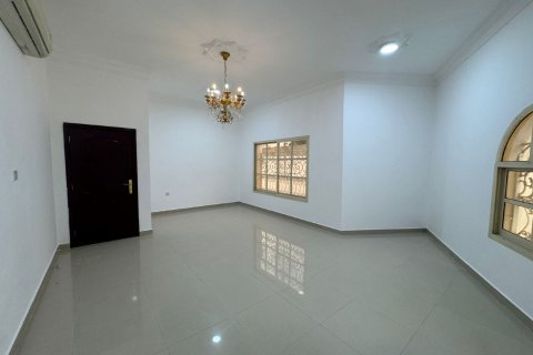 Villa till försäljning i Seih Al Ghubb, Ras Al Khaimah, UAE 5 sovrum, 929 kvm Nr. 735245 - fotografi 10