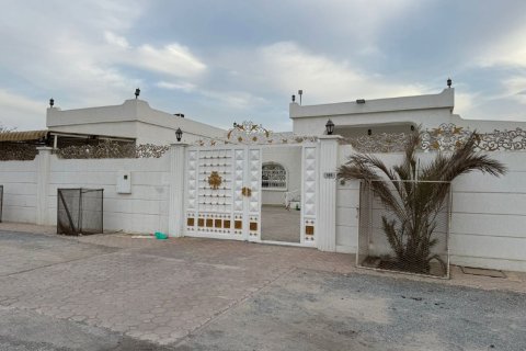Villa a Seih Al Ghubb, Ras Al Khaimah, EAU 5 camere da letto, 929 mq. № 735245