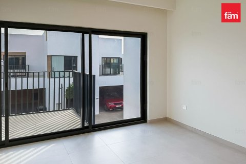 Villa para arrendamento em Dubai, EAU 3 quartos, 125 m2 № 739800 - foto 3