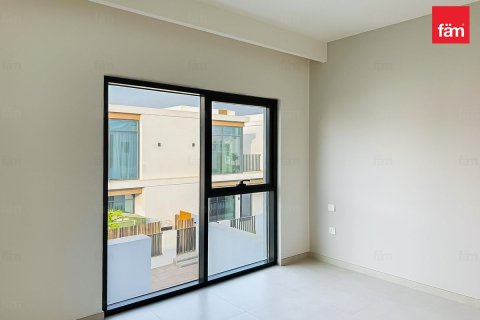 Villa para arrendamento em Dubai, EAU 3 quartos, 125 m2 № 739800 - foto 5